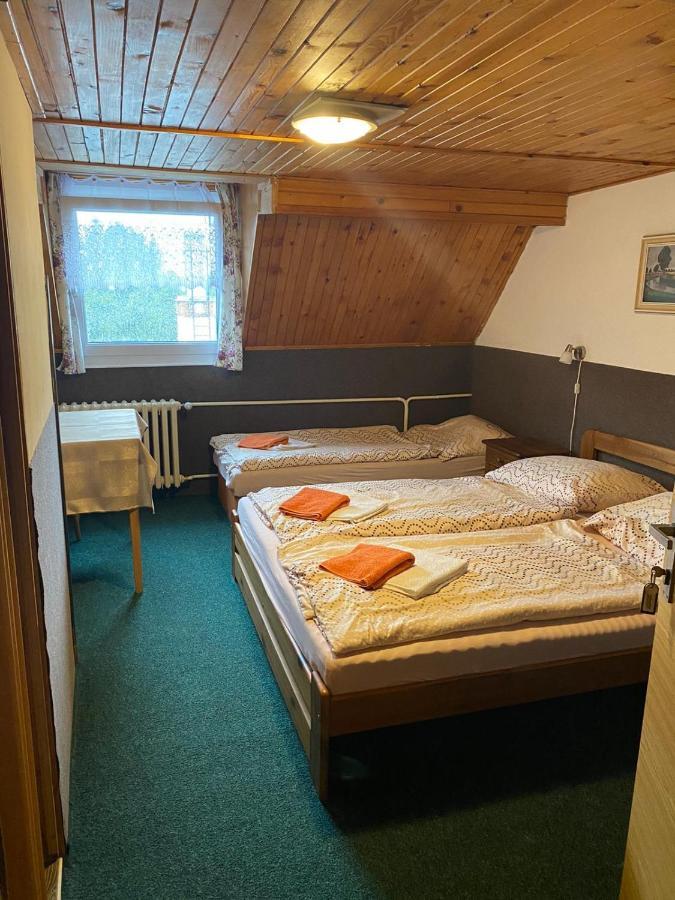 Penzion Hubertus Doubice Hotel Kültér fotó